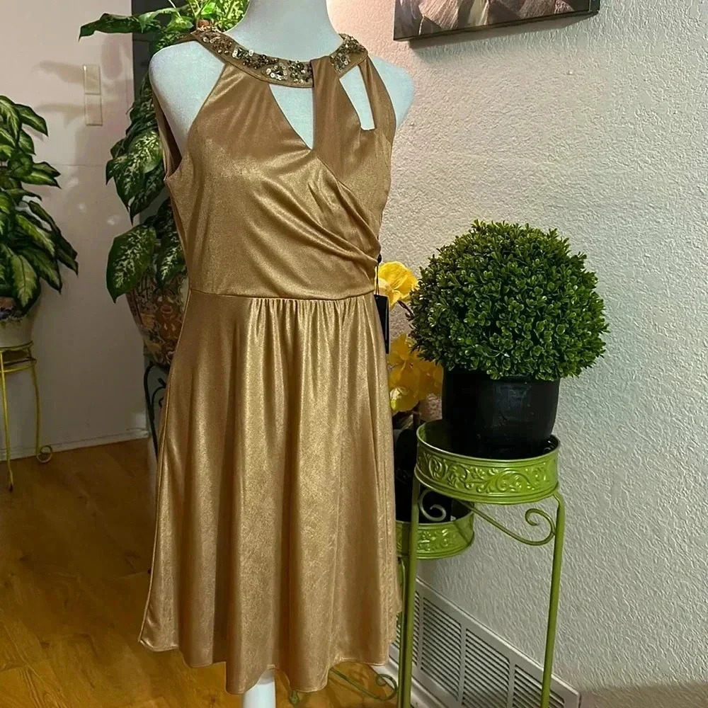 Adrianna Papell side drape cutaway size 8P